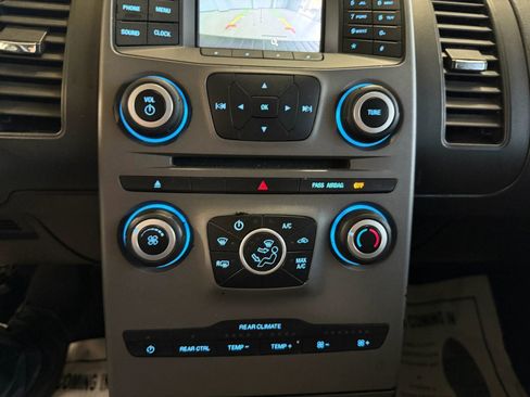 Used 2017 Ford Flex SE image 18