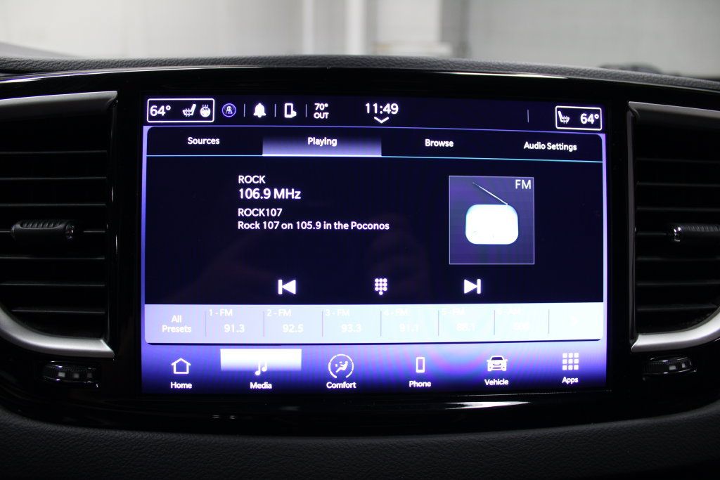 Certified 2024 Chrysler Pacifica Touring-L FWD image 15
