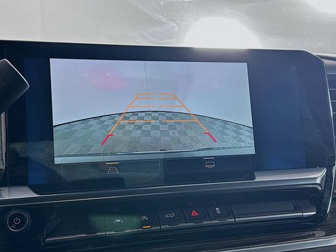 Used 2022 Chevrolet Silverado 1500 LT image 23