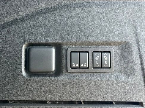 New 2026 Chevrolet Suburban Premier AWD/4WD image 33