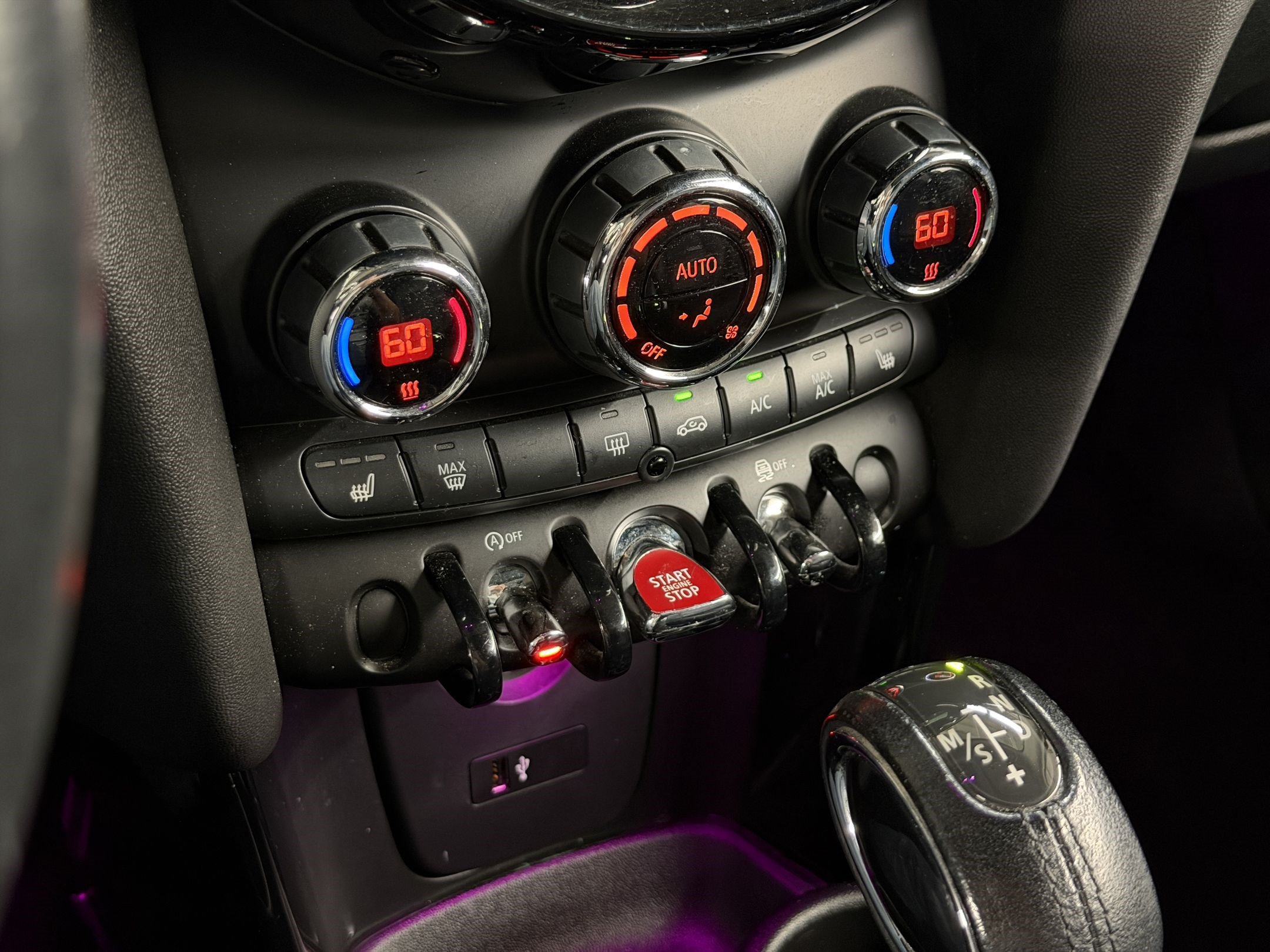 Used 2019 MINI Cooper 2-Door Hardtop FWD image 16