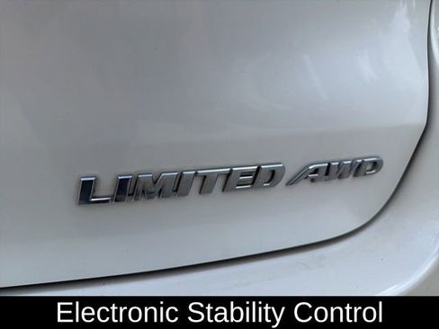 Used 2017 Toyota Highlander Limited image 14