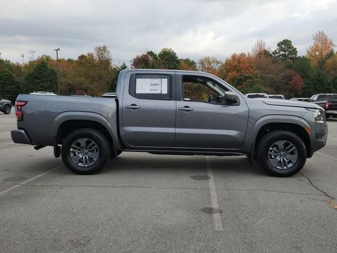New 2026 Nissan Frontier SV w/ SV Convenience Package AWD/4WD image 2