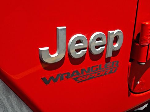 Used 2020 Jeep Wrangler Sport AWD/4WD image 29