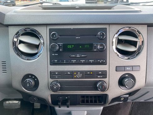 Used 2011 Ford F350 XLT w/ XLT Interior Pkg AWD/4WD image 17