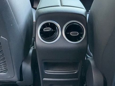 Used 2022 Mercedes-Benz GLA 250 image 52