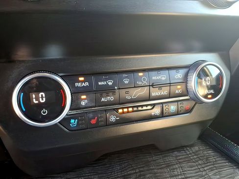 Used 2019 Ford Expedition Limited w/ Texas Edition Package image 11