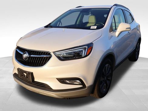 Used 2018 Buick Encore Essence FWD image 3