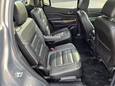 Used 2019 GMC Acadia Denali w/ Technology Package AWD/4WD image 16