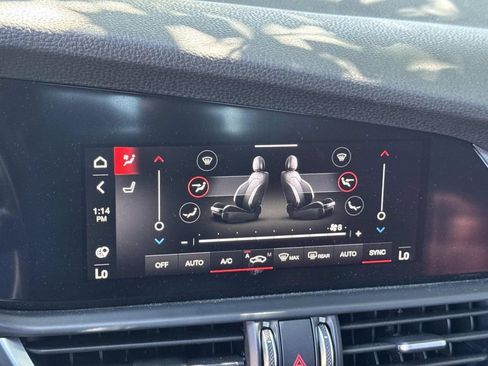 Used 2023 Alfa Romeo Giulia Veloce RWD image 15