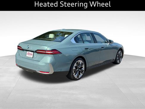 Used 2024 BMW 530i xDrive w/ Premium Package AWD/4WD image 9