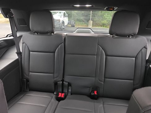 Used 2024 Chevrolet Tahoe Z71 w/ Luxury Package AWD/4WD image 23
