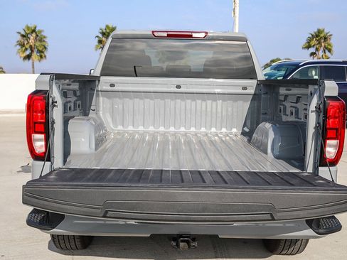 Used 2024 GMC Sierra 1500 Elevation image 25