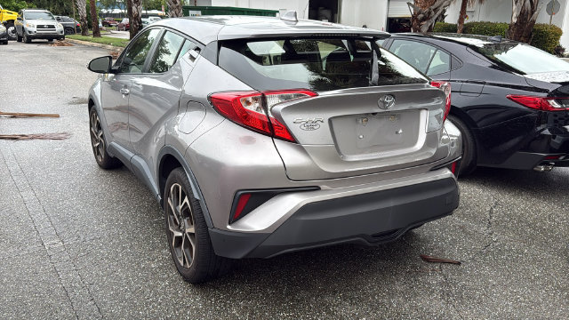 Used 2020 Toyota C-HR XLE FWD image 5