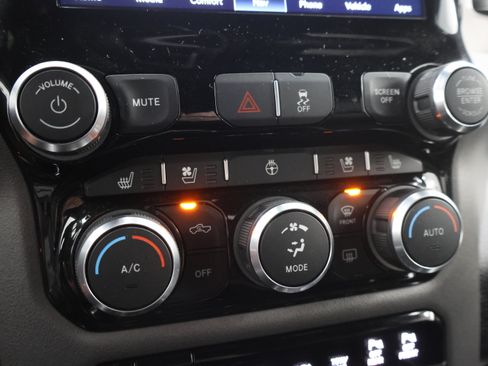 Used 2022 RAM 2500 Laramie AWD/4WD image 50