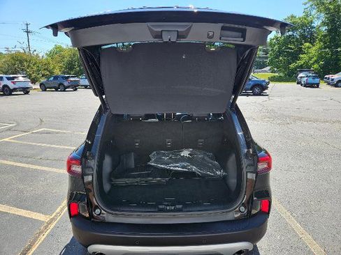 Certified 2024 Ford Escape Platinum w/ Premium Technology Package AWD/4WD image 10