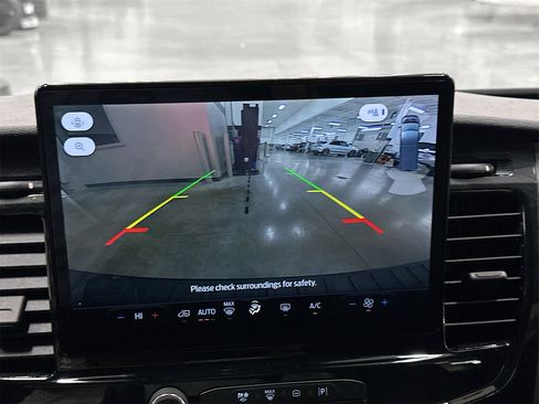 Used 2023 Ford Transit 350 XLT image 15