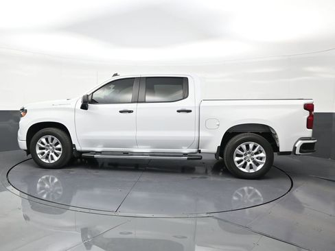 Used 2024 Chevrolet Silverado 1500 Custom RWD image 2