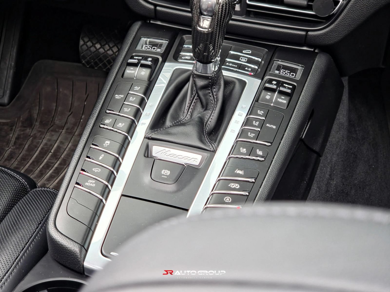 Used 2020 Porsche Macan S AWD/4WD image 36