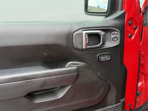 Used 2025 Jeep Wrangler Unlimited Sport S 4xe AWD/4WD image 12
