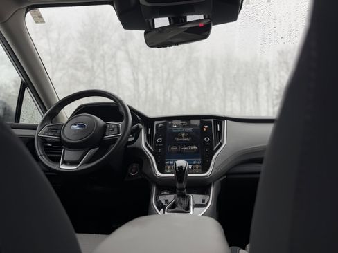 Used 2023 Subaru Outback Premium image 7