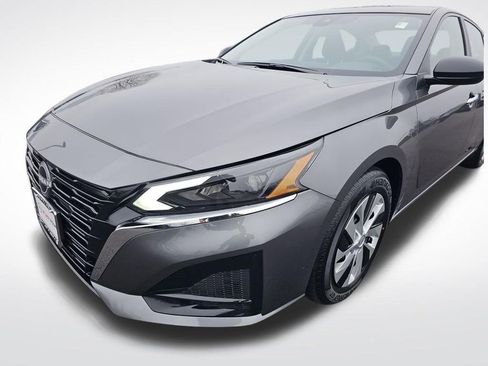 Used 2025 Nissan Altima 2.5 S image 24