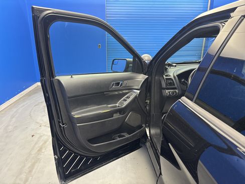 Used 2017 Ford Explorer 4WD Police Interceptor image 9