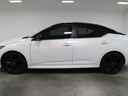Used 2024 Nissan Sentra SR FWD image 6