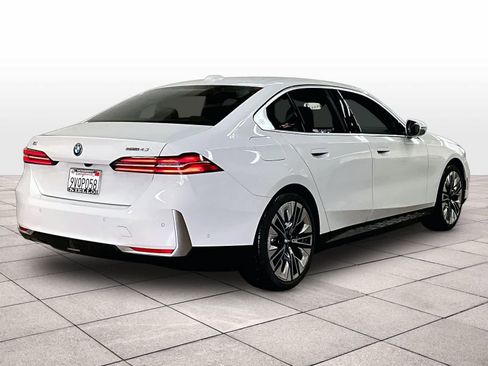 Certified 2026 BMW i5 eDrive40 image 15