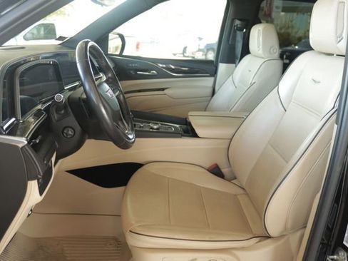 Certified 2022 Cadillac Escalade ESV Premium Luxury image 8