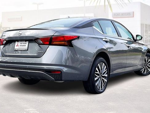 Used 2025 Nissan Altima 2.5 SV image 34