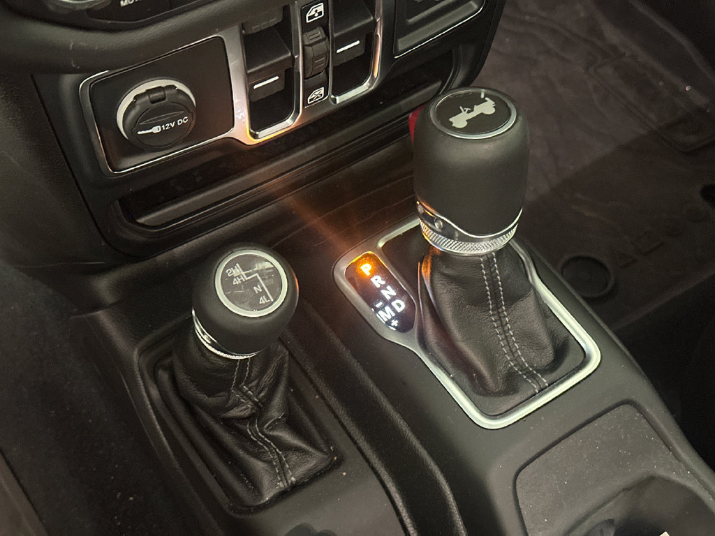 Used 2024 Jeep Wrangler Unlimited Sahara AWD/4WD image 7