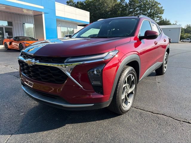 Used 2024 Chevrolet Trax LT FWD image 3