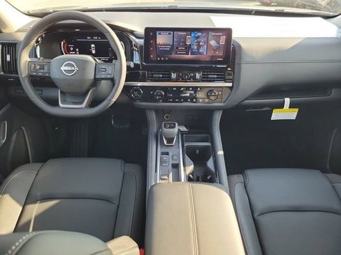 New 2026 Nissan Pathfinder SL FWD image 6