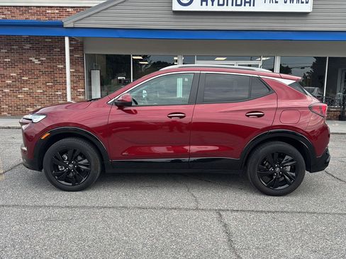 Used 2025 Buick Encore GX Sport Touring w/ Comfort Package AWD/4WD image 2