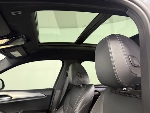 Used 2025 BMW X4 xDrive30i AWD/4WD image 25