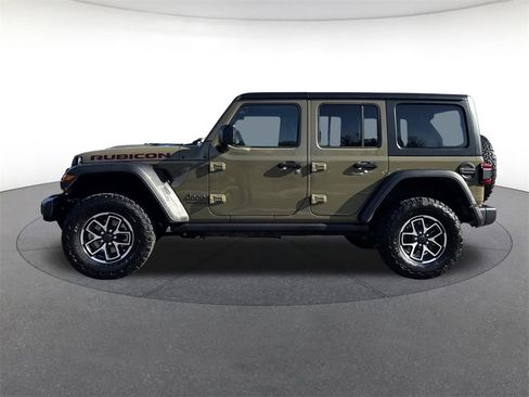 Used 2025 Jeep Wrangler Unlimited Rubicon image 2