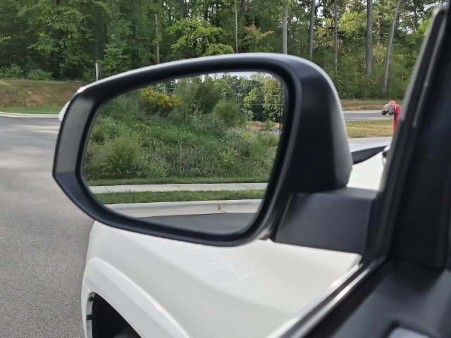 Used 2022 Toyota 4Runner SR5 Premium w/ Moonroof Package RWD image 18