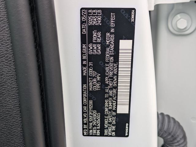 Certified 2023 Volvo XC40 B5 Ultimate AWD/4WD image 33