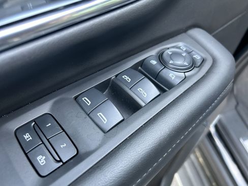 Used 2024 Chevrolet Tahoe LT w/ Luxury Package image 15