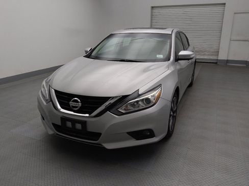 Used 2017 Nissan Altima 2.5 SL FWD image 15