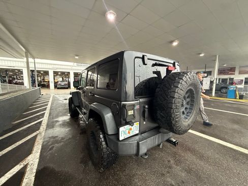 Used 2016 Jeep Wrangler Unlimited Sport w/ Quick Order Package 23S AWD/4WD image 7