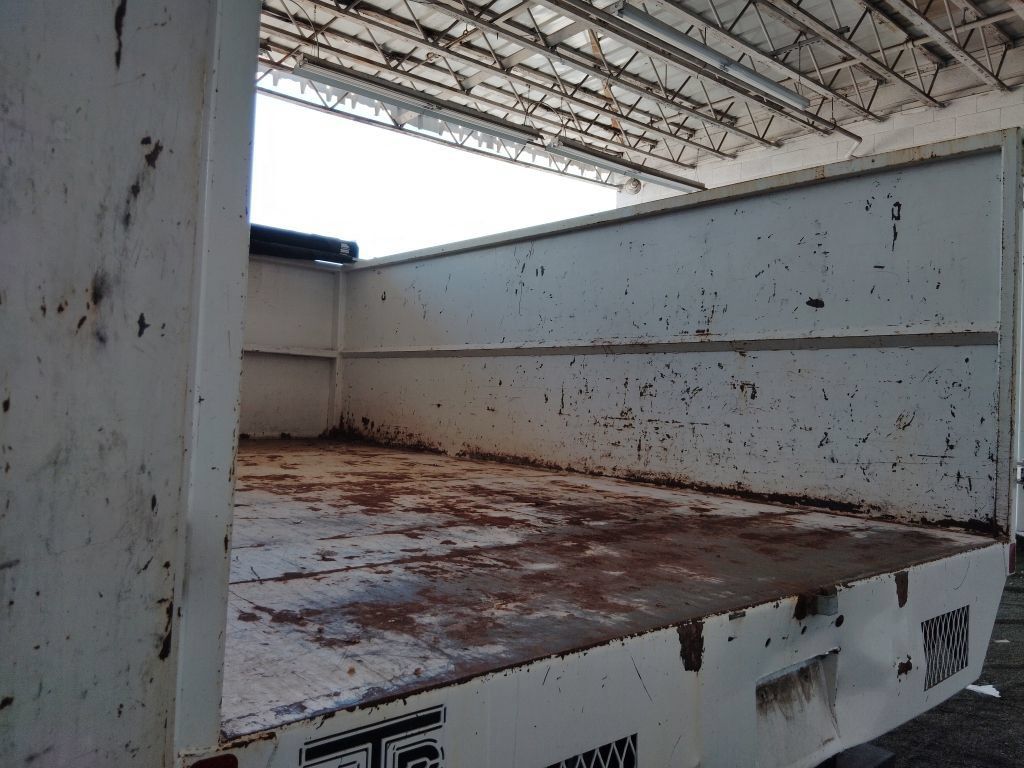 Used 2020 Isuzu NPR RWD image 17