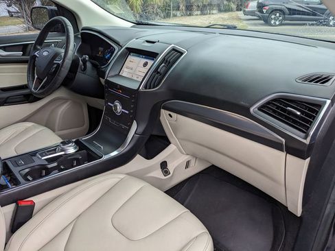 Used 2019 Ford Edge Titanium w/ Cargo Accessory Package image 17