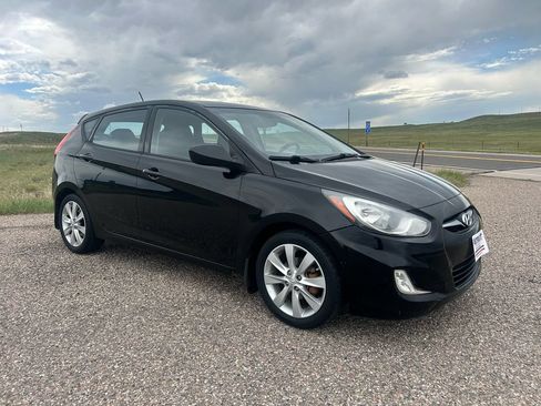 Used 2012 Hyundai Accent SE FWD image 7