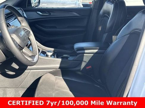 Certified 2023 Jeep Grand Cherokee Altitude image 13