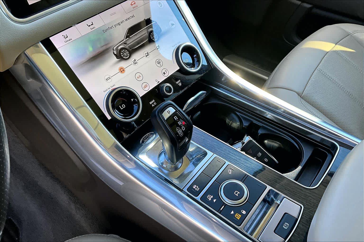 Used 2019 Land Rover Range Rover Sport HSE AWD/4WD image 16