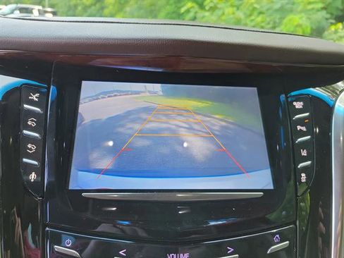 Used 2015 Cadillac Escalade Premium image 18