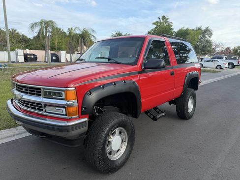 Used 1992 Chevrolet Blazer 4WD image 1