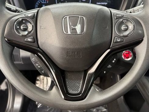 Used 2021 Honda HR-V EX image 32